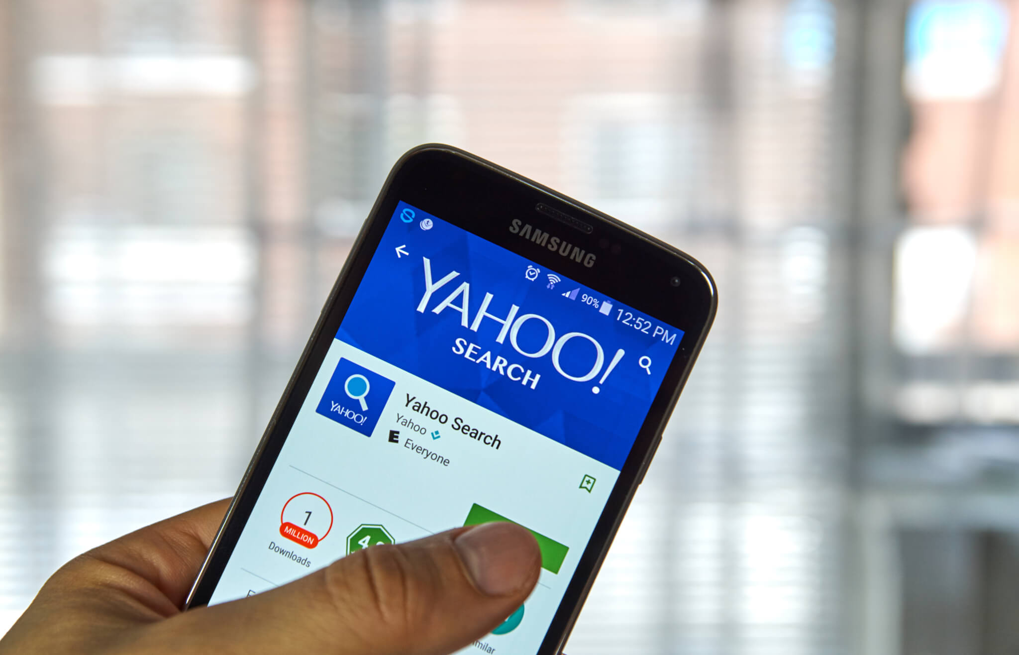 Yahoo shows up on a mobile Samsung device